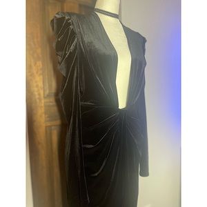 Black Low-V Elvira Long Sleeved Dress